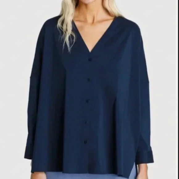 NWT Kit & Ace Stretch Shirting Navy V-Neck Button Down Blouse Oversized Size S - Picture 1 of 9